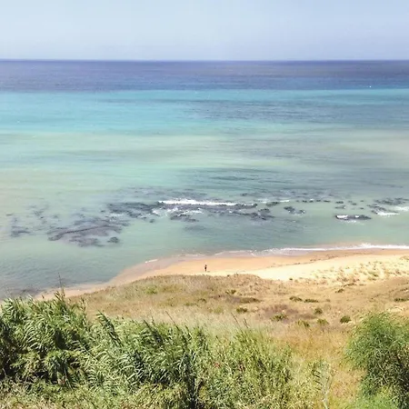 Nyaraló House Comiso